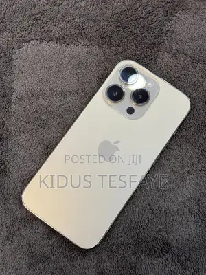 Photo - Apple iPhone 14 Pro 128 GB Silver