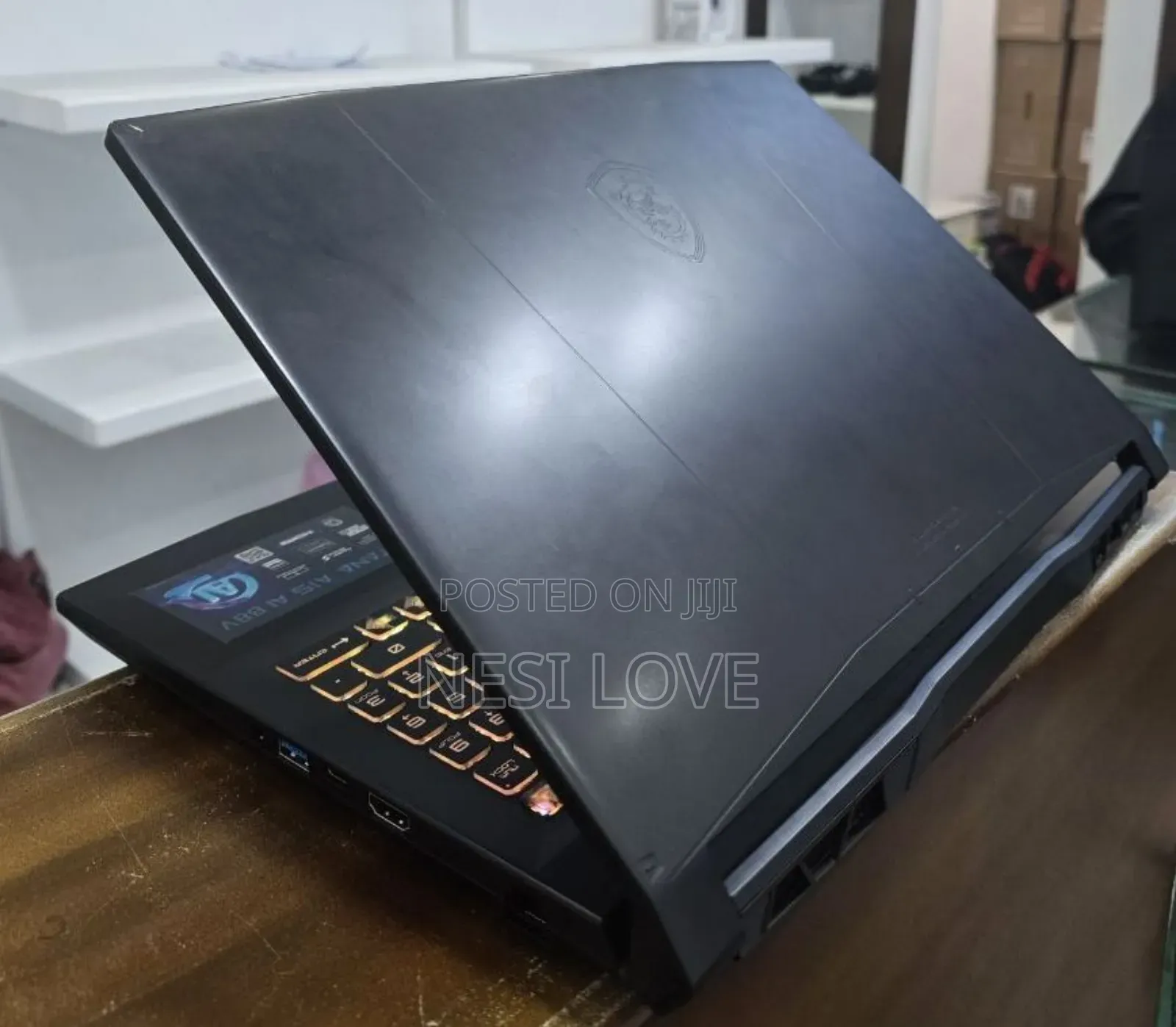 New Laptop MSI Katana 15 16GB AMD Ryzen 7 SSD 1T