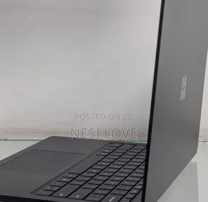 New Laptop Microsoft Surface 16GB Intel Core I7 SSD 512GB