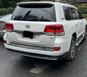 Toyota Land Cruiser 2020 White