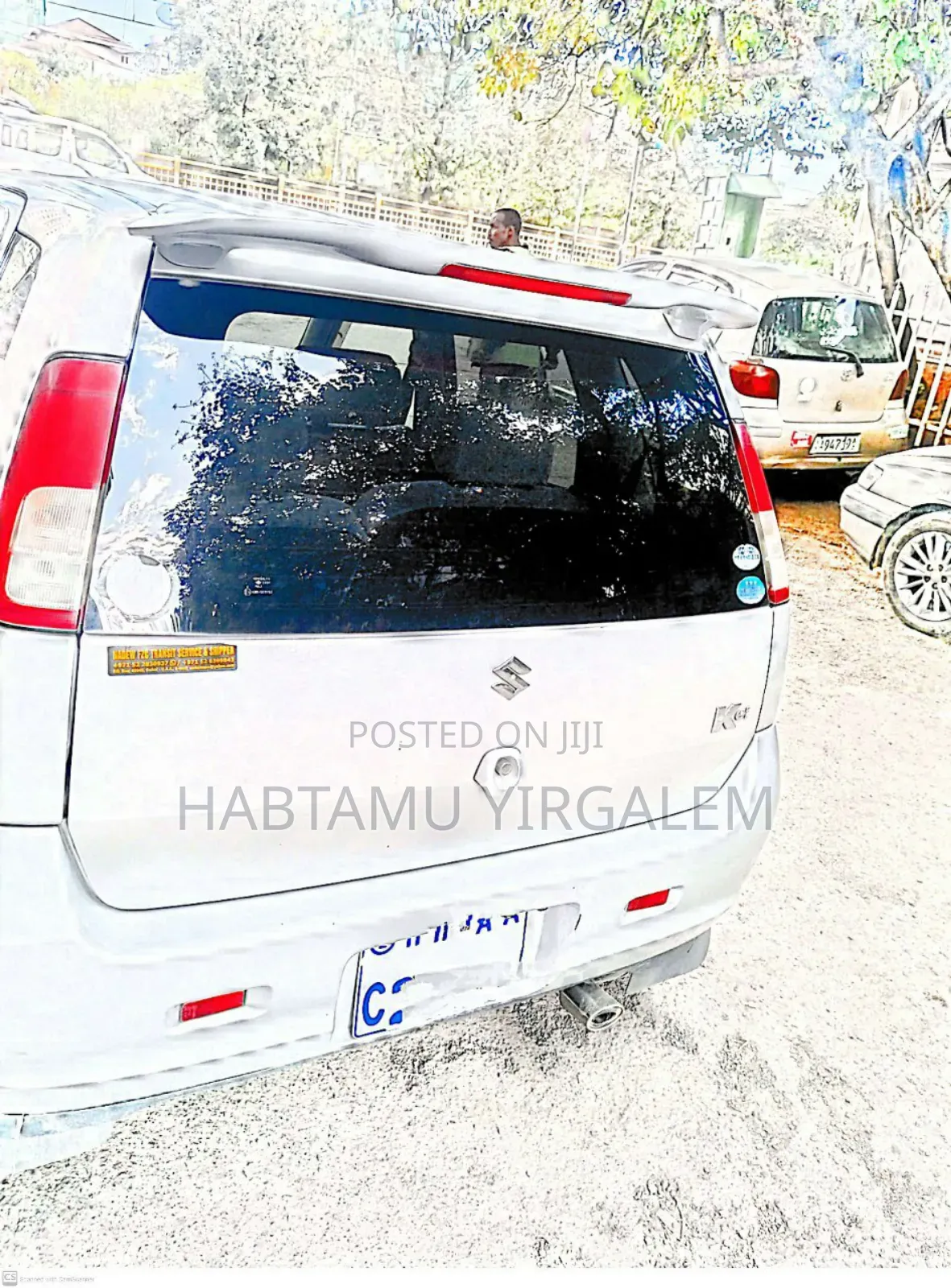 Toyota HiAce 2000 White