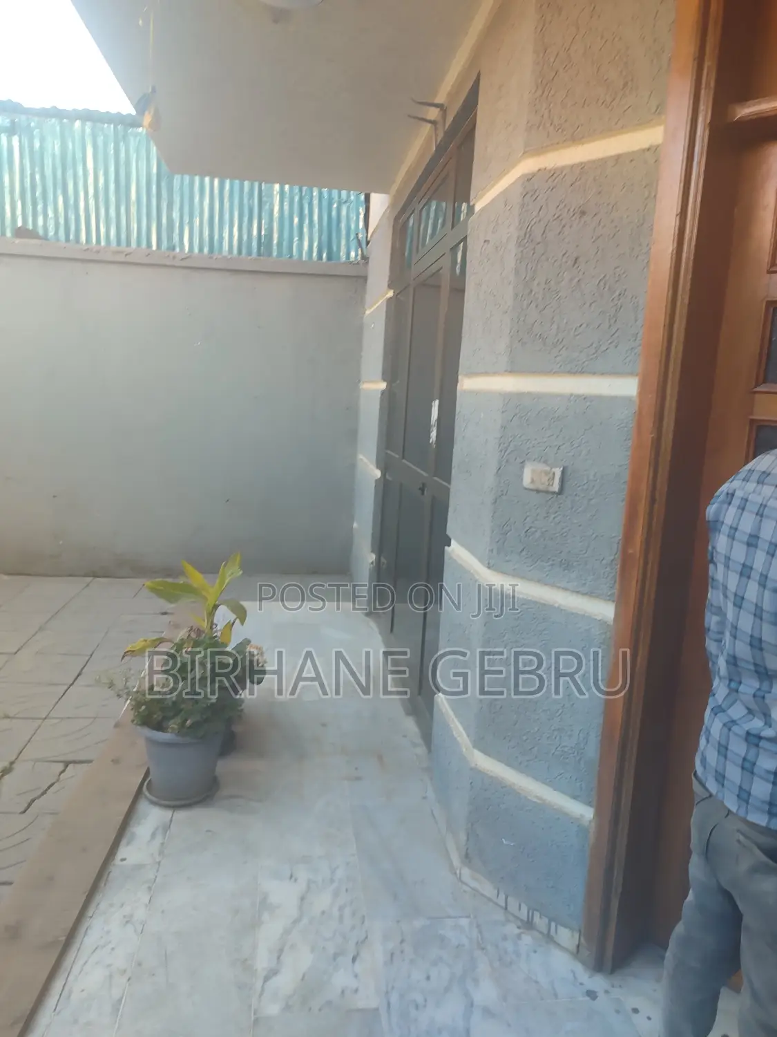 G+2 House Rent for Business