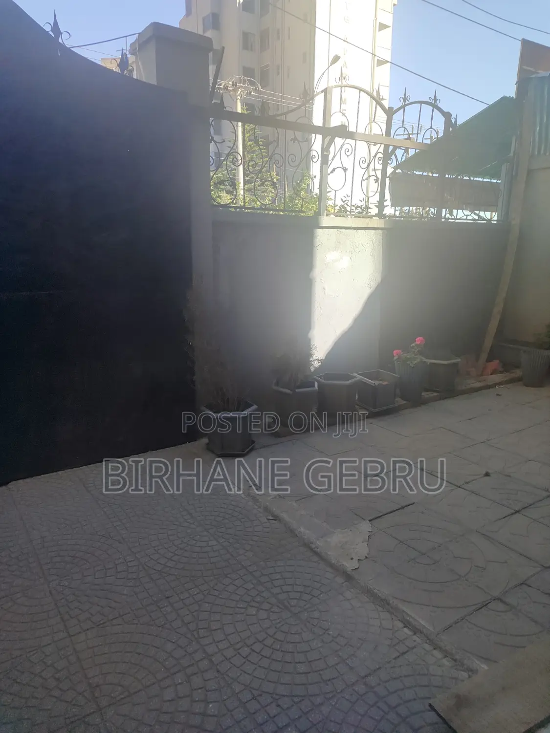 G+2 House Rent for Business