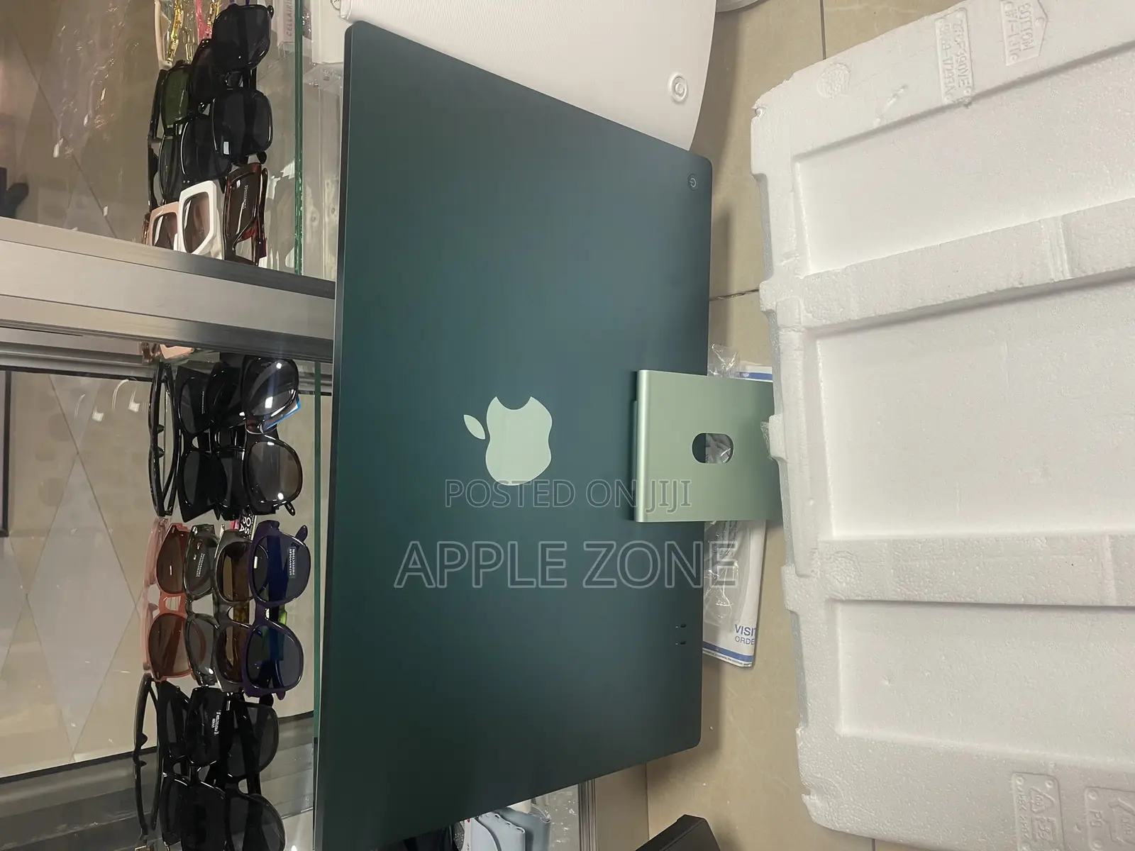 New Desktop Computer Apple iMac M3 8GB Apple M3 SSD 256GB