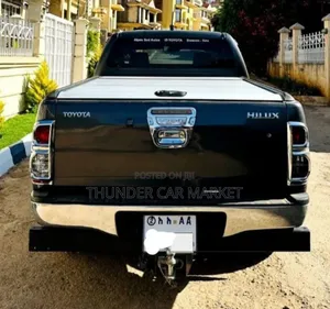 Toyota Hilux 2014 Gray