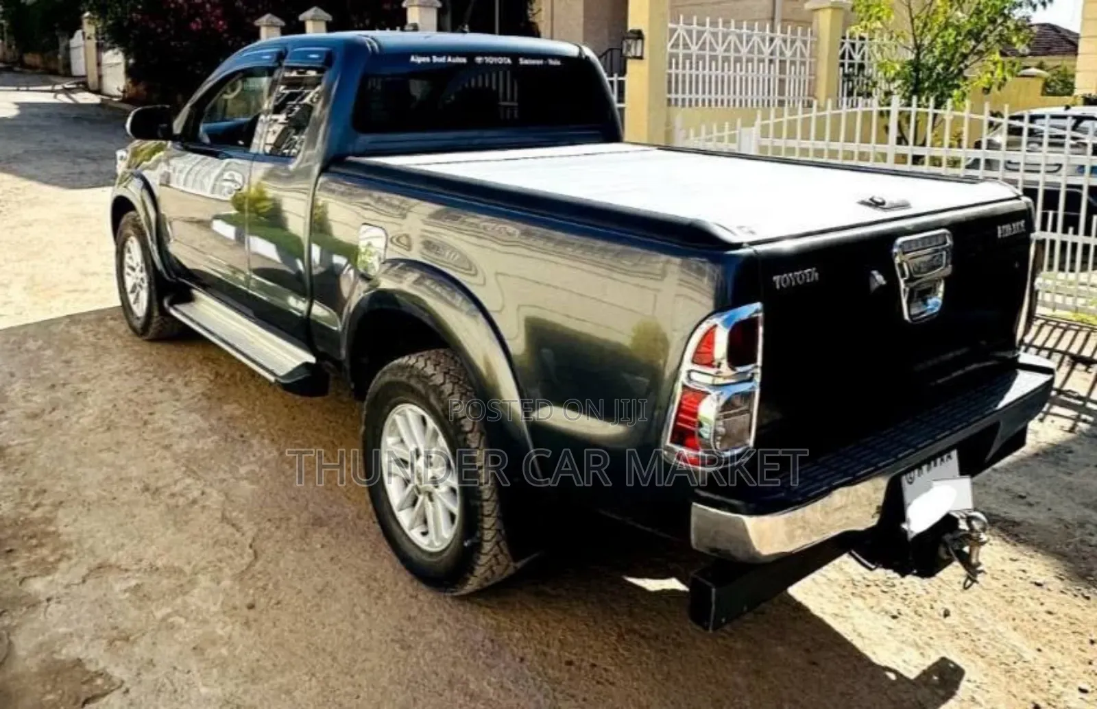 Toyota Hilux 2014 Gray