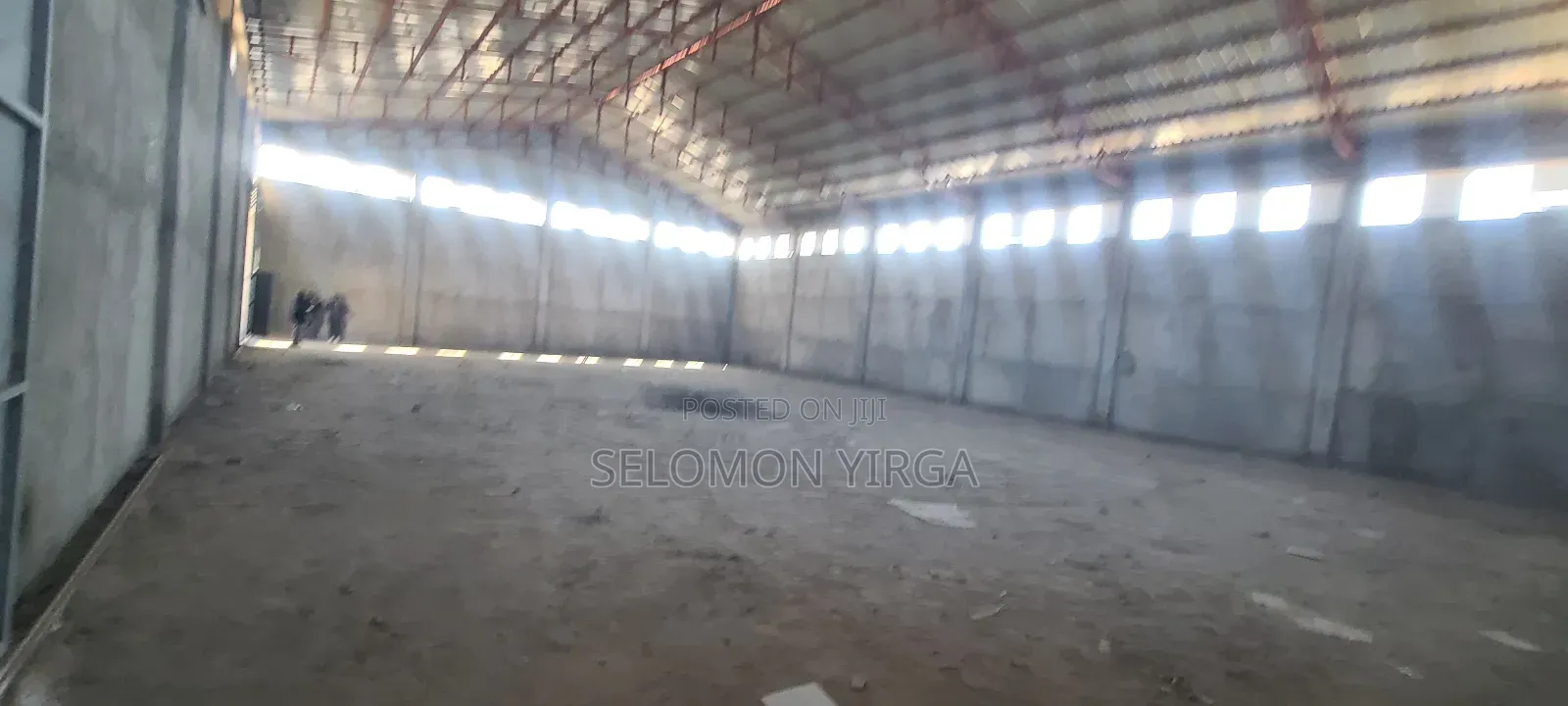 የሚከራይ መጋዘን አለ