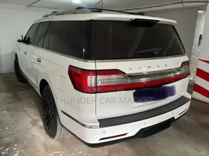 Lincoln Navigator 2022 White