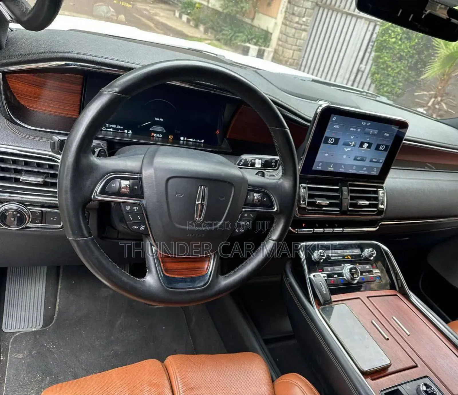 Lincoln Navigator 2022 White