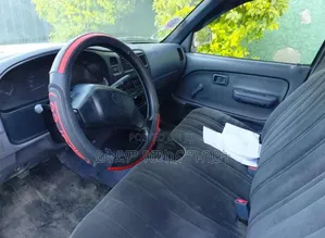 Toyota Hilux 2003 White