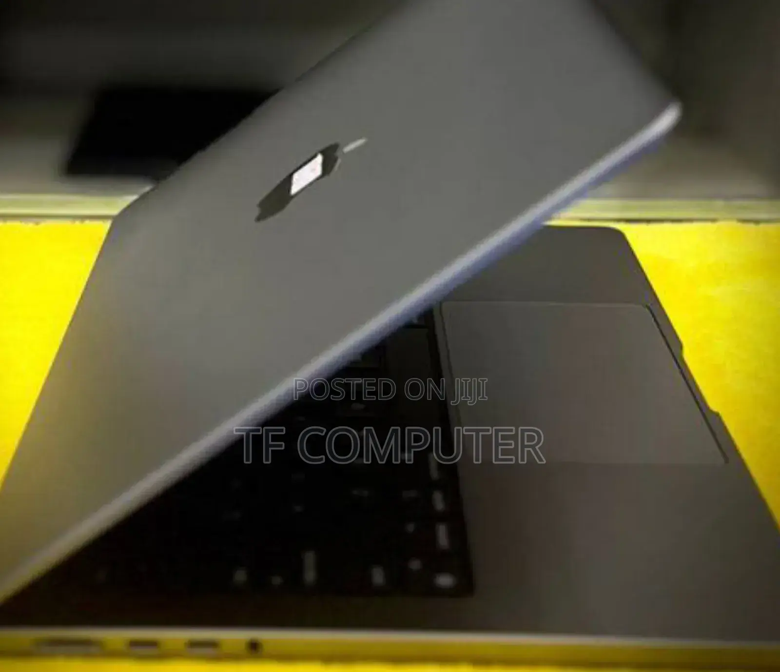 New Apple MacBook Pro 2023 M3 14-Inch 8GB Intel Core I7 SSD 512GB