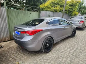 Hyundai Avante 2015 Silver