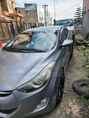 Hyundai Avante 2015 Silver