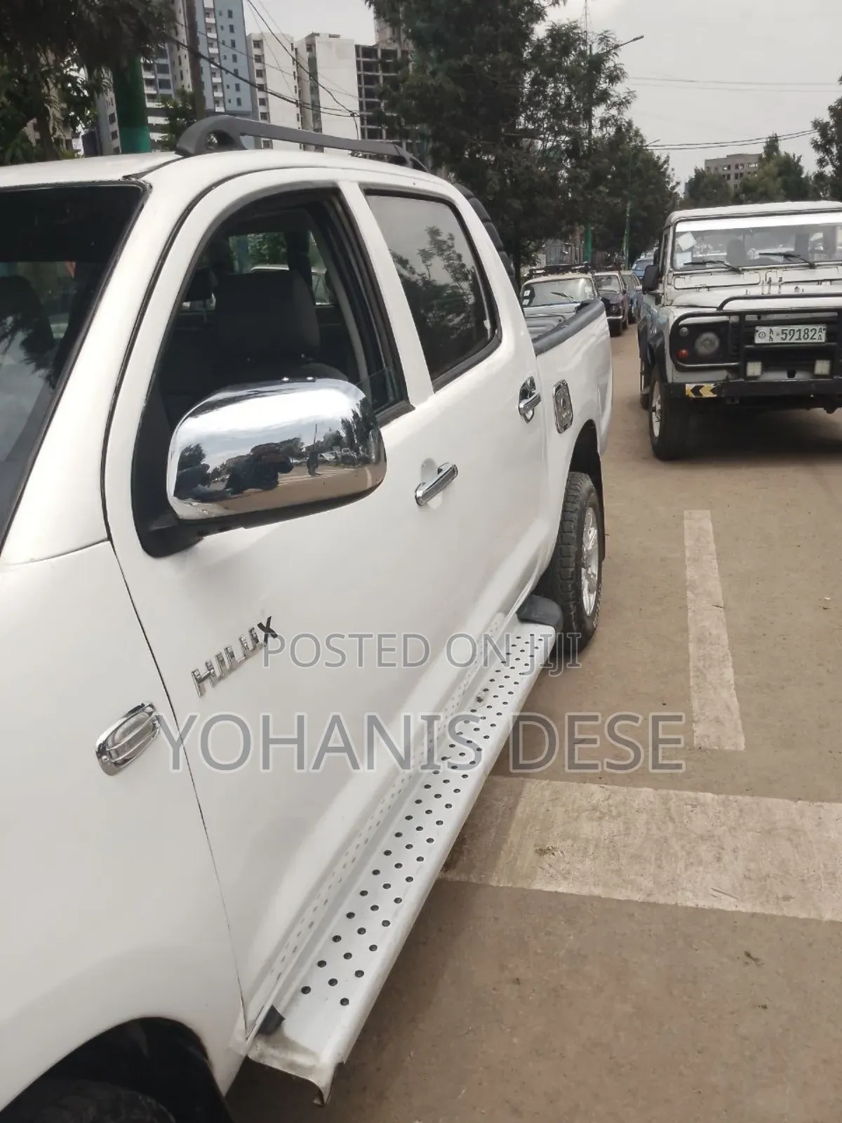 Toyota Hilux 2011 White