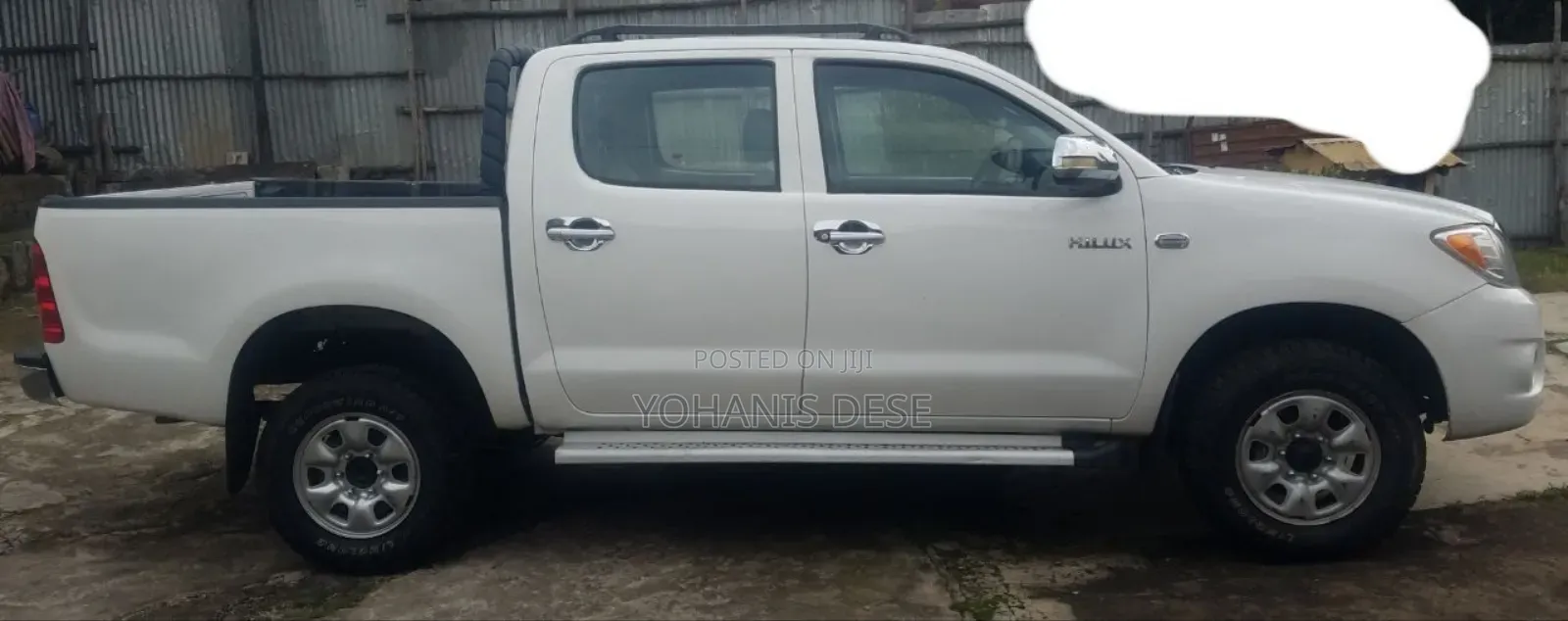 Toyota Hilux 2011 White