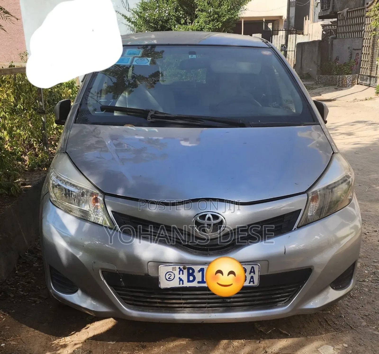 Toyota Yaris 2012 Silver