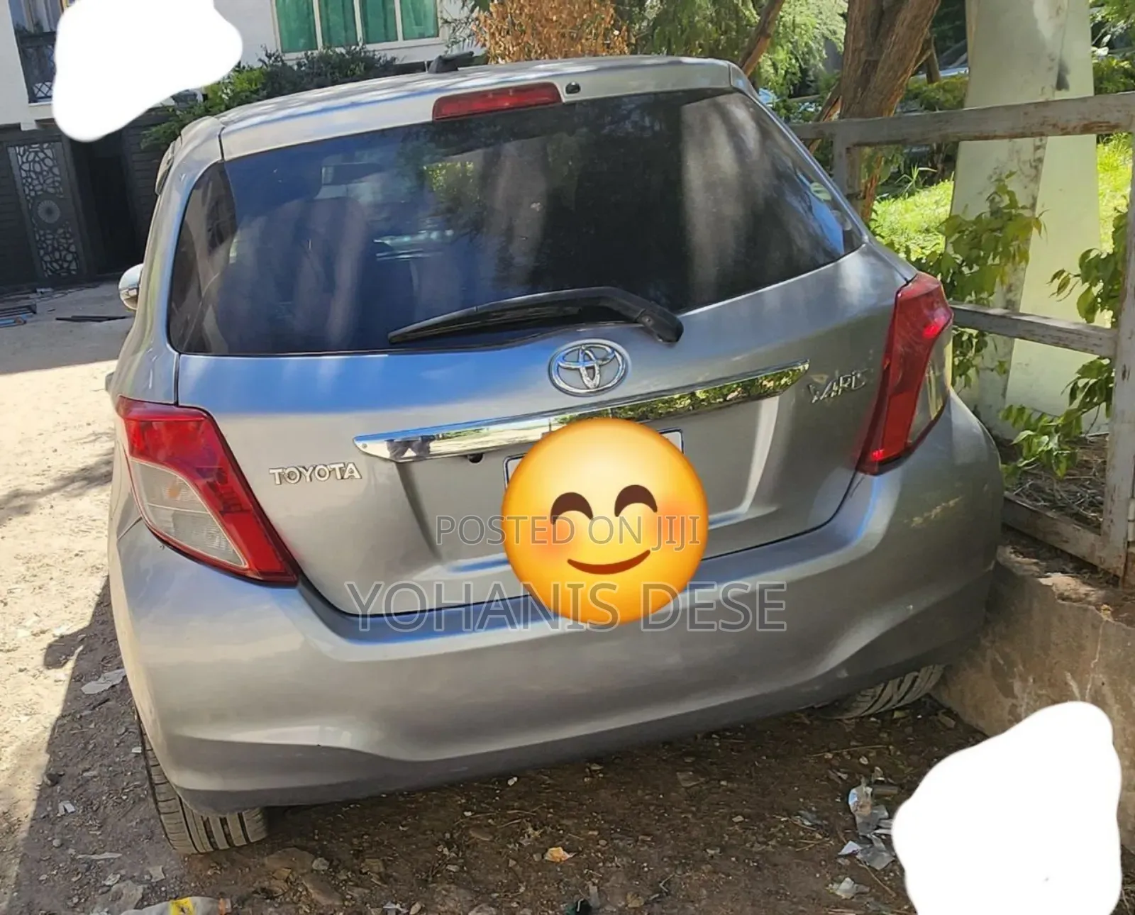 Toyota Yaris 2012 Silver