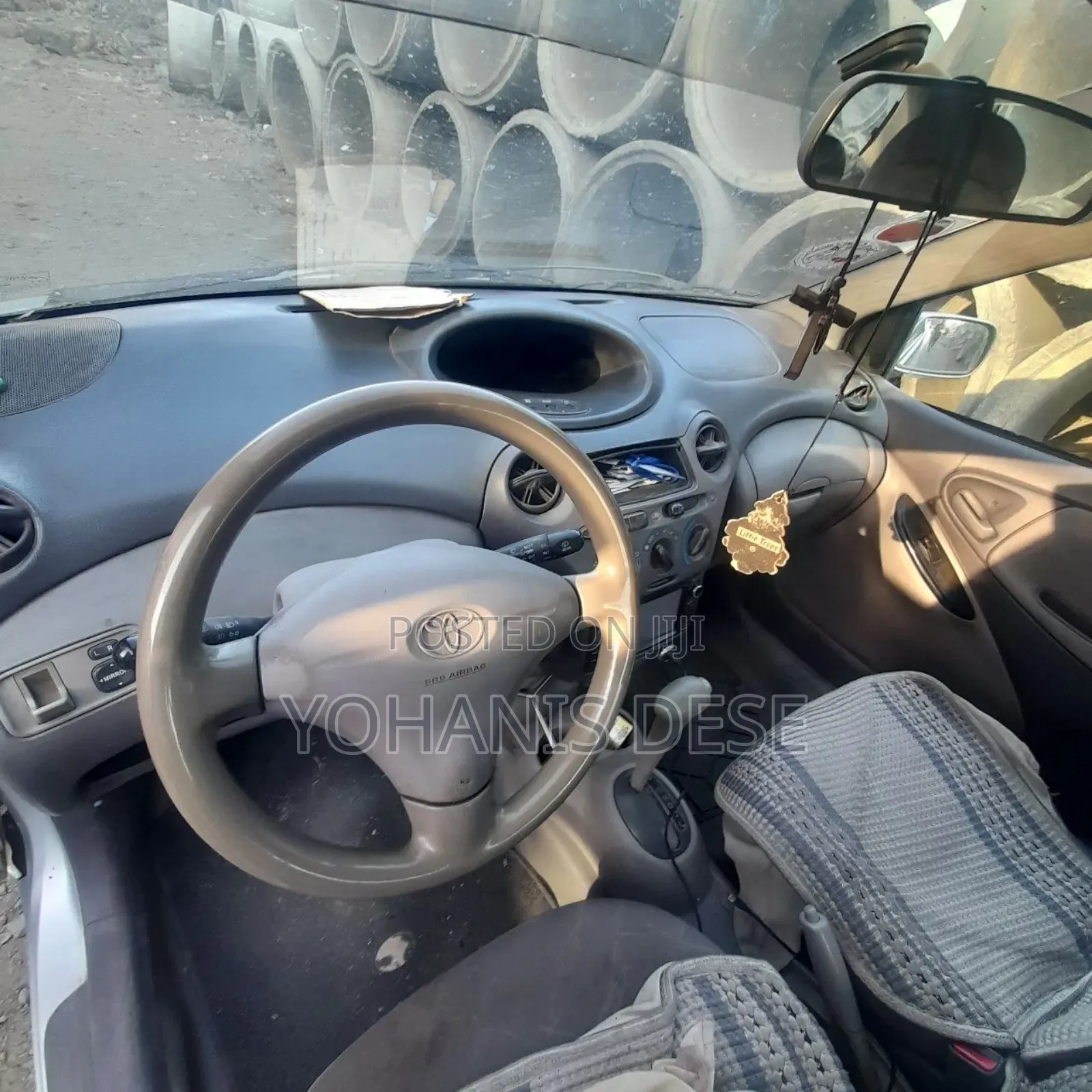 Toyota Platz 2001 Silver