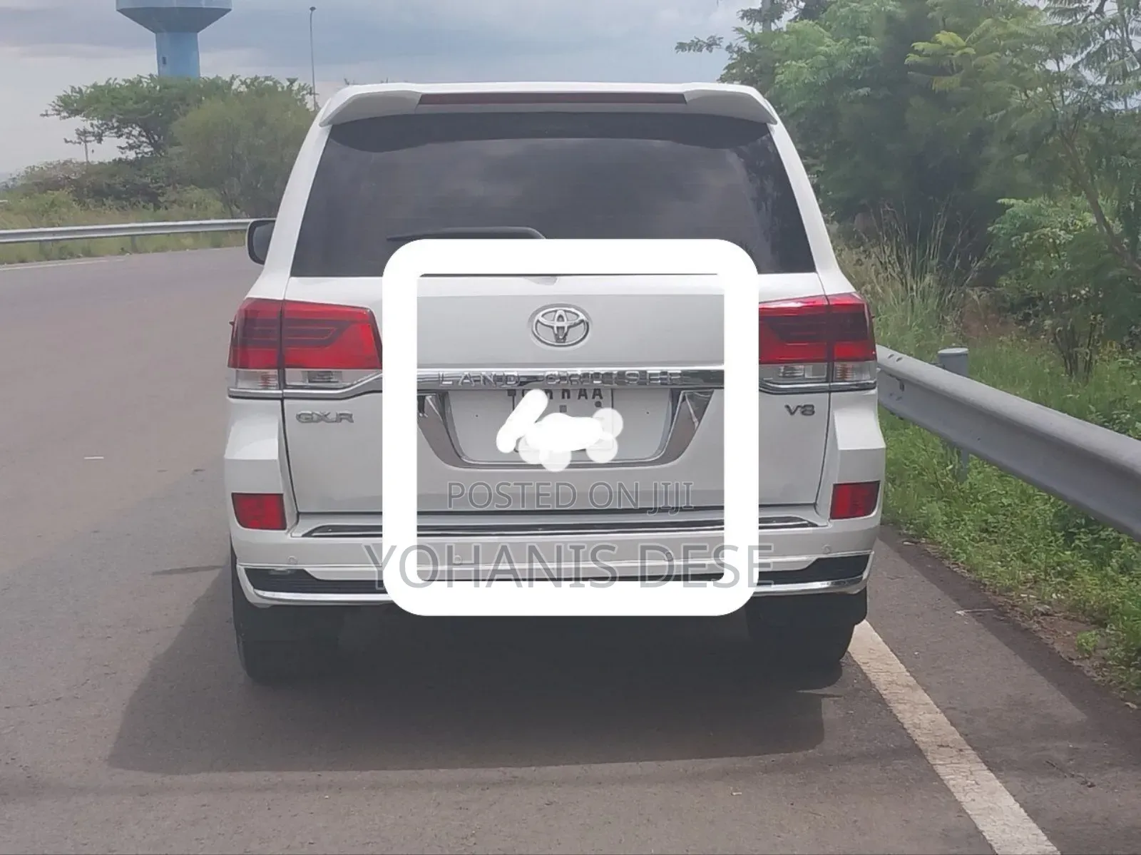 Toyota Land Cruiser 2011 White