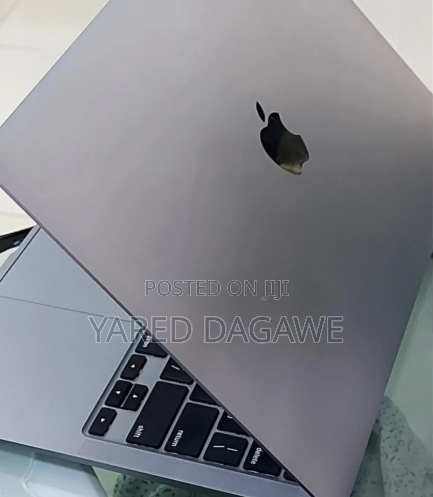 New Laptop Apple MacBook 2020 16GB Intel Core I7 SSD 512GB