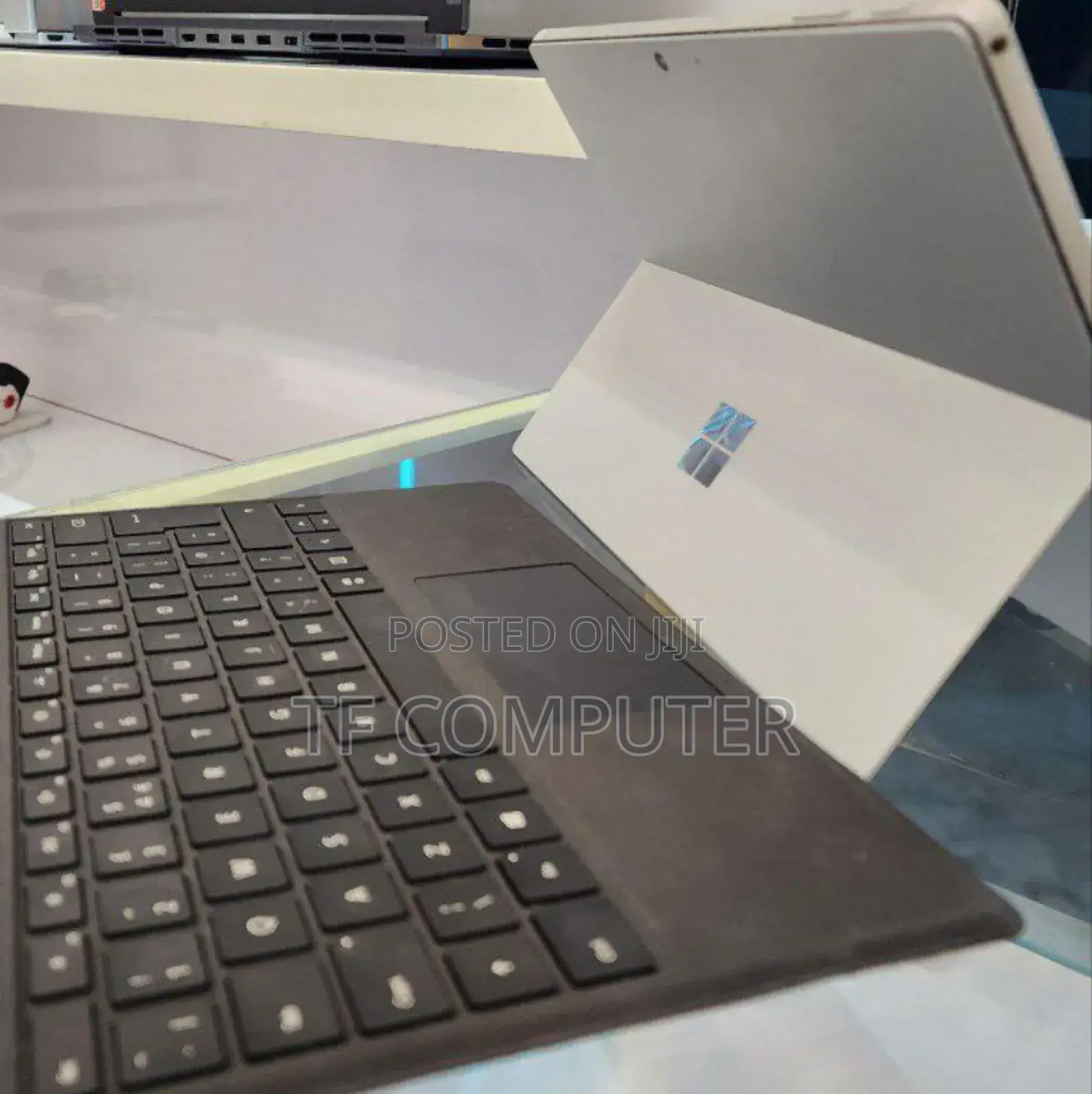 New Laptop Microsoft Surface Pro 7 8GB Intel Core I5 SSD 256GB