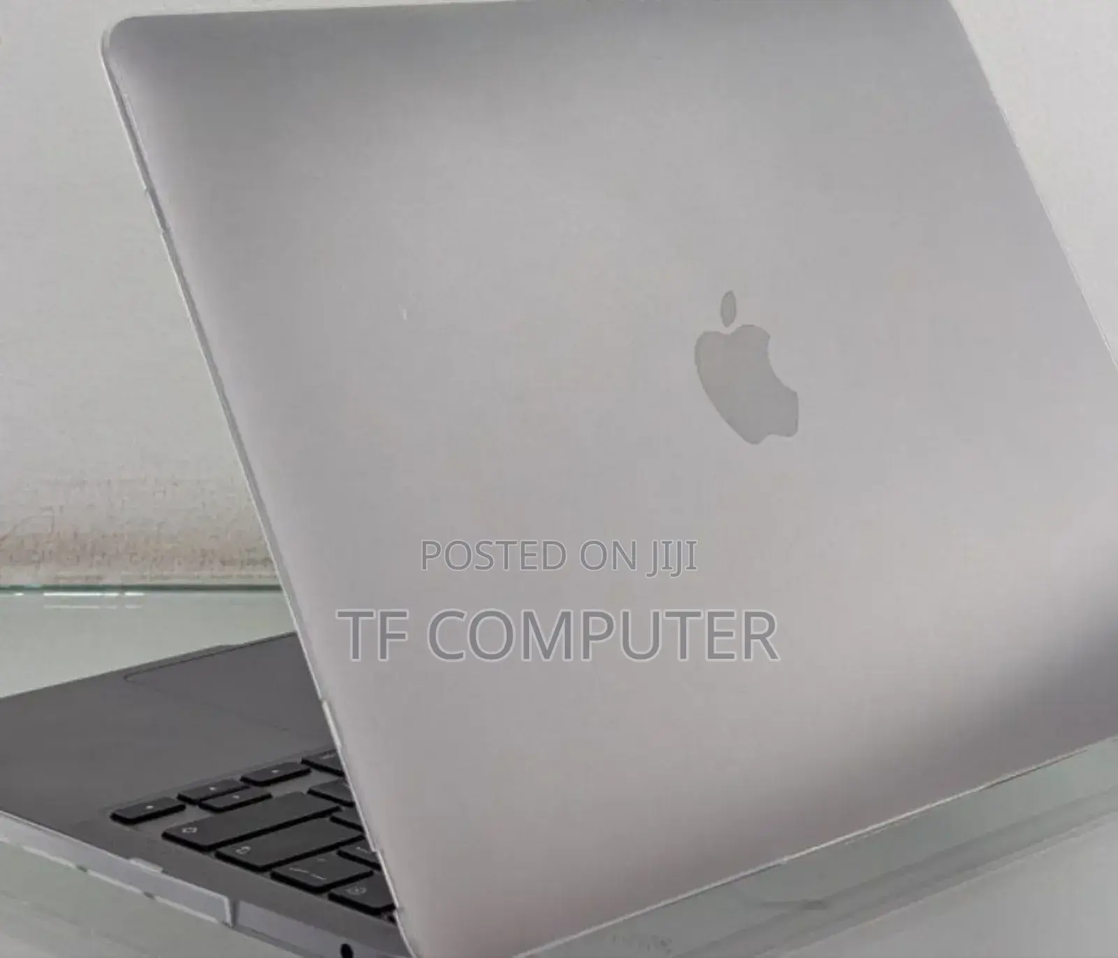 New Laptop Apple MacBook Pro 2020 M1 8GB Apple M1 Pro SSD 256GB