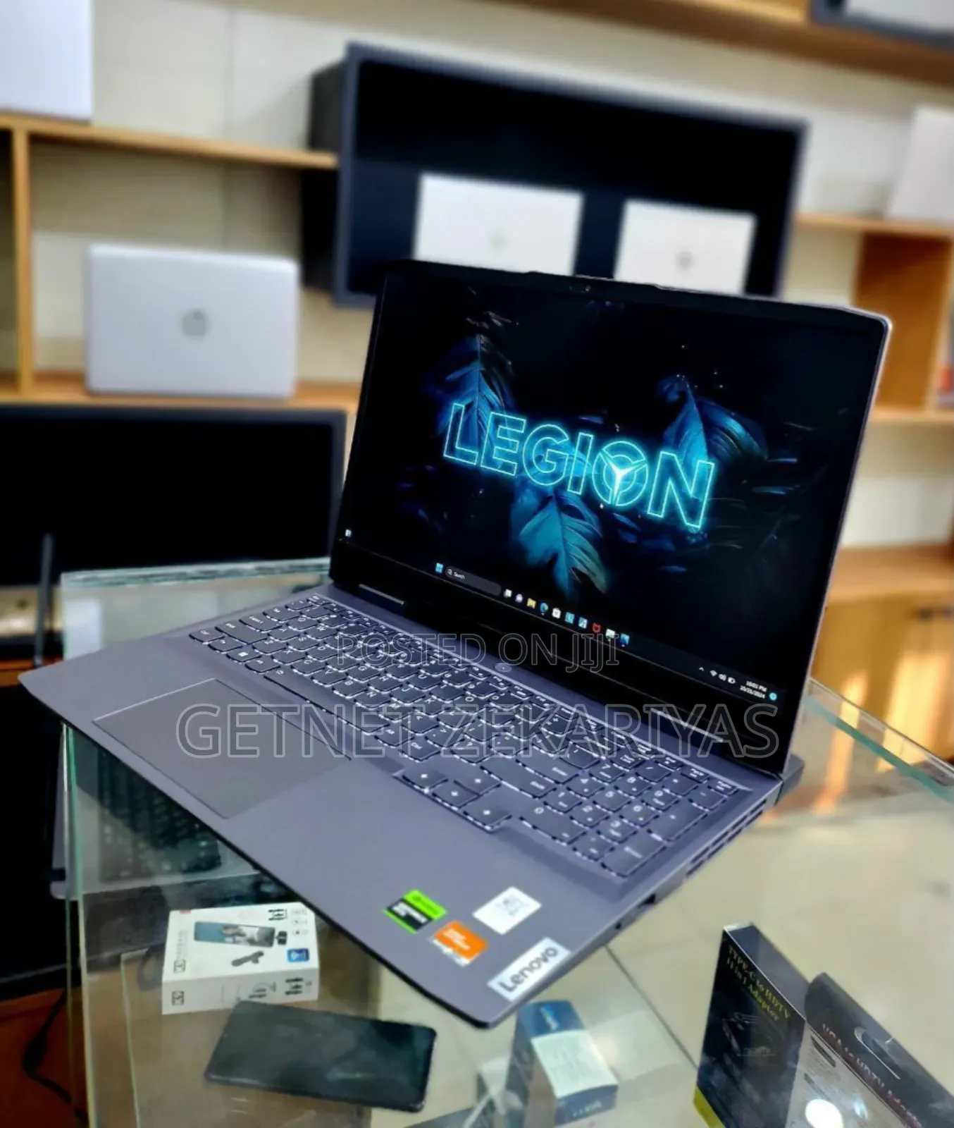 New Laptop Lenovo LOQ 15IRH8 16GB AMD Ryzen 7 SSD 512GB