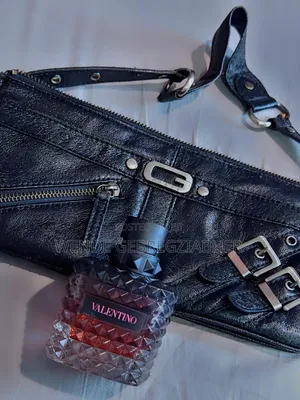 Valentino Donna Born in Roma Intense