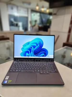 New Laptop Lenovo Legion 7 24GB Intel Core I7 SSD 1T