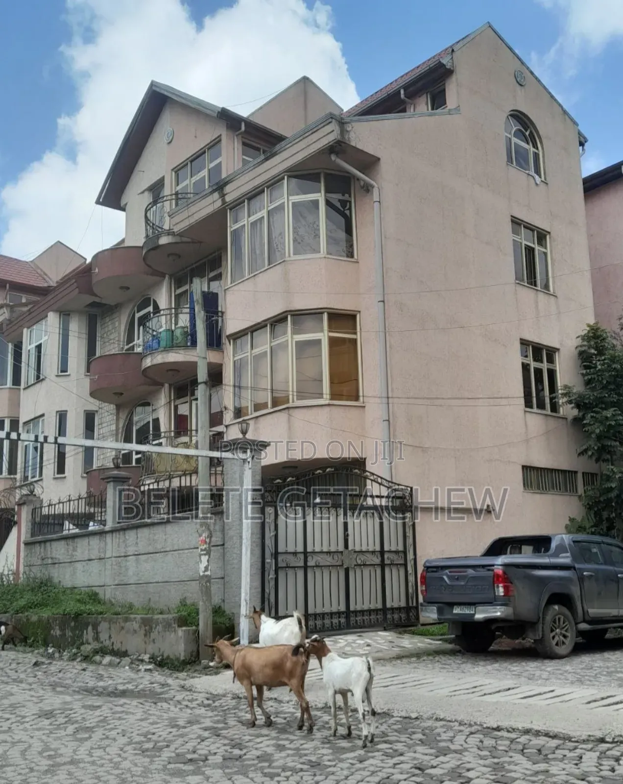 5bdrm House in Semit Fyelbet, G+3, Bole for sale