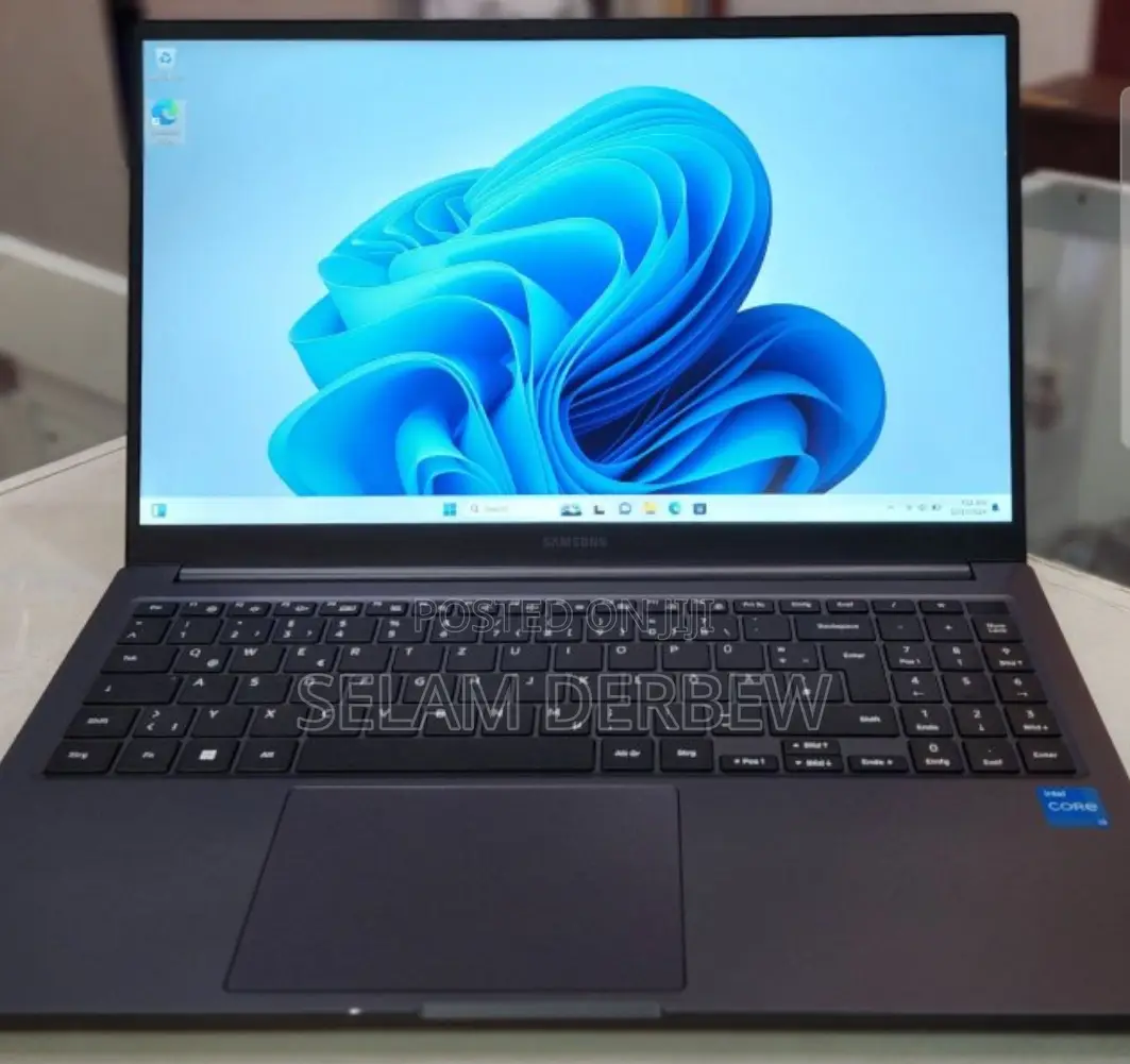 New Laptop Samsung Galaxy Book 2 8GB Intel Core I3 SSD 256GB