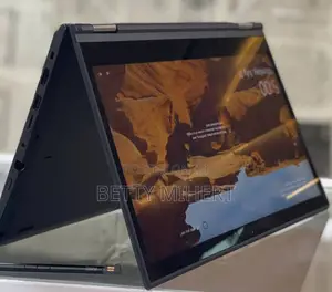 Photo - New Laptop Lenovo ThinkPad Yoga 8GB Intel Core I5 SSD 512GB