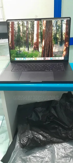 New Apple MacBook Pro 2023 M3 Max 16-Inch 36GB Apple M3 Max SSD 1T