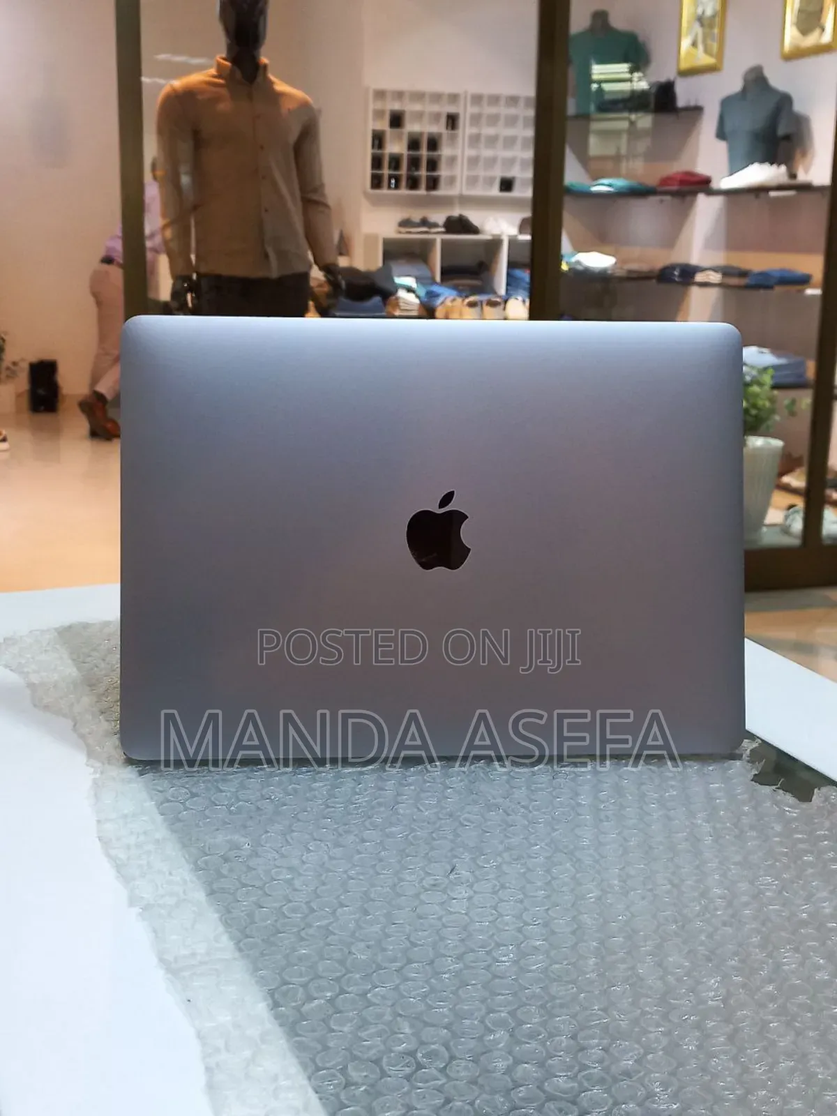 New Laptop Apple MacBook Pro 2017 8GB Intel Core I5 SSD 256GB