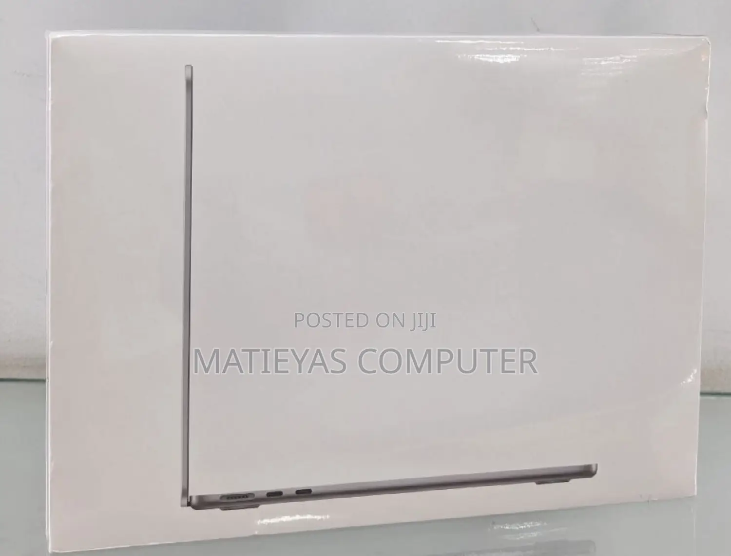 New Laptop Apple MacBook Air 2023 M2 16GB Apple M2 SSD 256GB