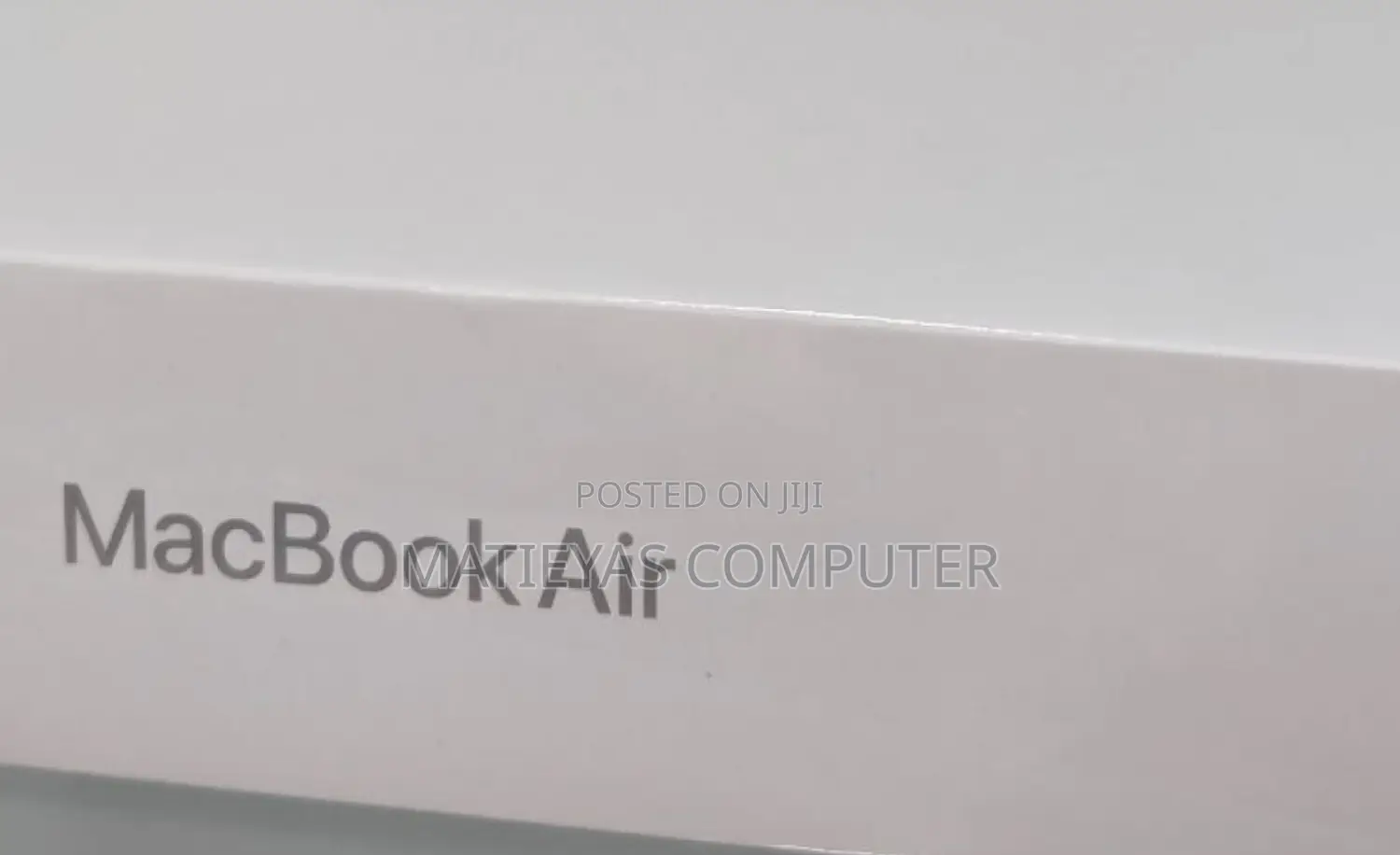 New Laptop Apple MacBook Air 2023 M2 16GB Apple M2 SSD 256GB