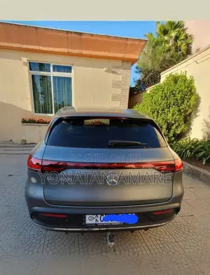 Mercedes-Benz EQC EQC400 4MATIC 2023 Gray