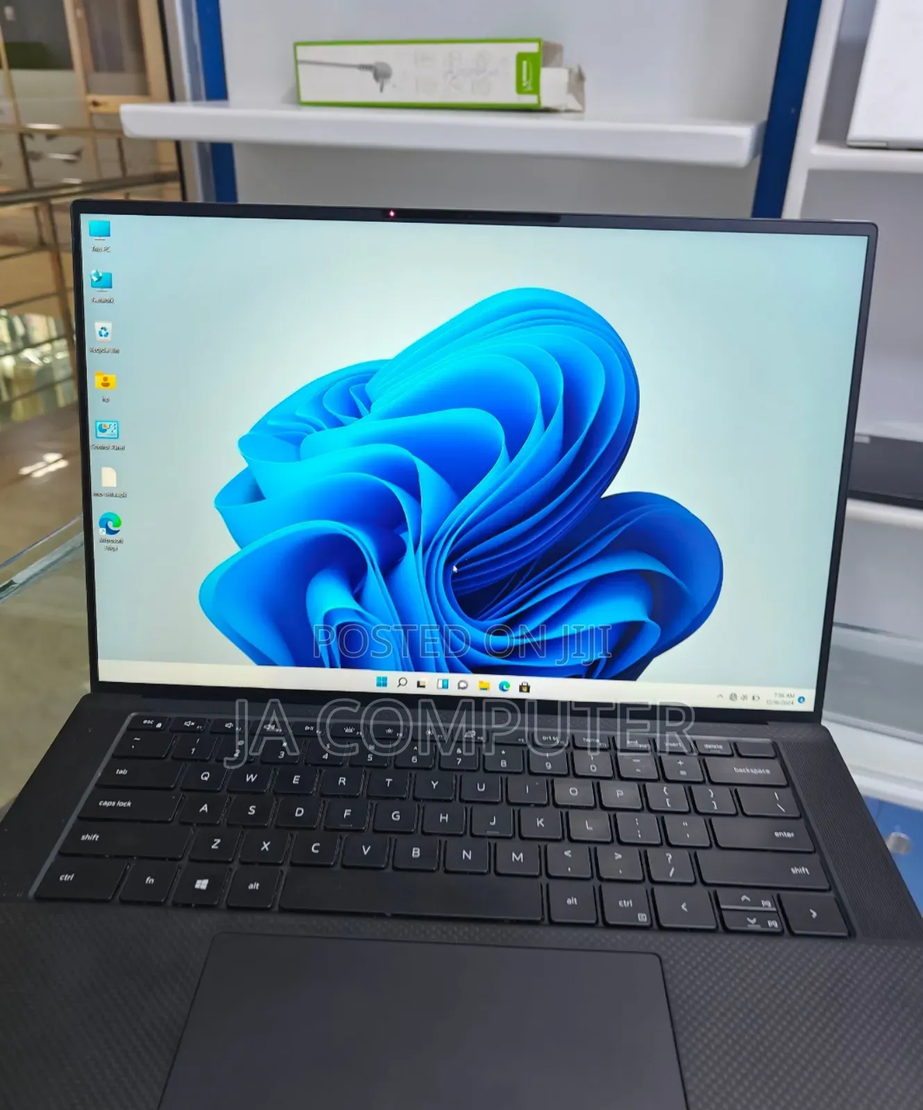 New Laptop Dell Precision 5550 20GB Intel Core I7 SSD 512GB