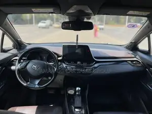 Toyota C-HR 2017 Silver