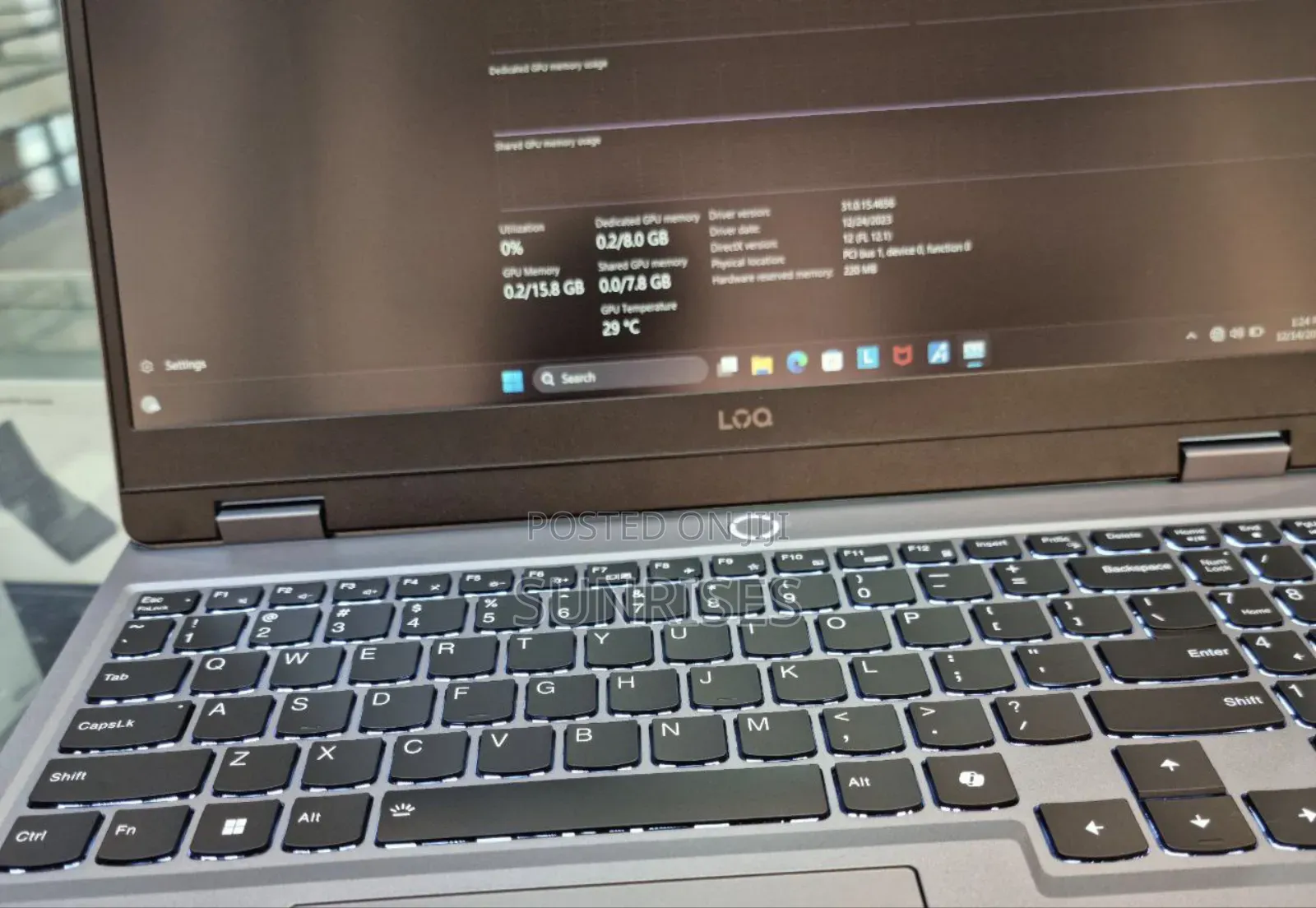 New Laptop Lenovo LOQ 15IRH8 8GB AMD Ryzen 7 SSD 512GB