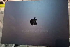 New Laptop Apple MacBook Air 2024 M3 15-Inch 8GB Apple M3 SSD 256GB