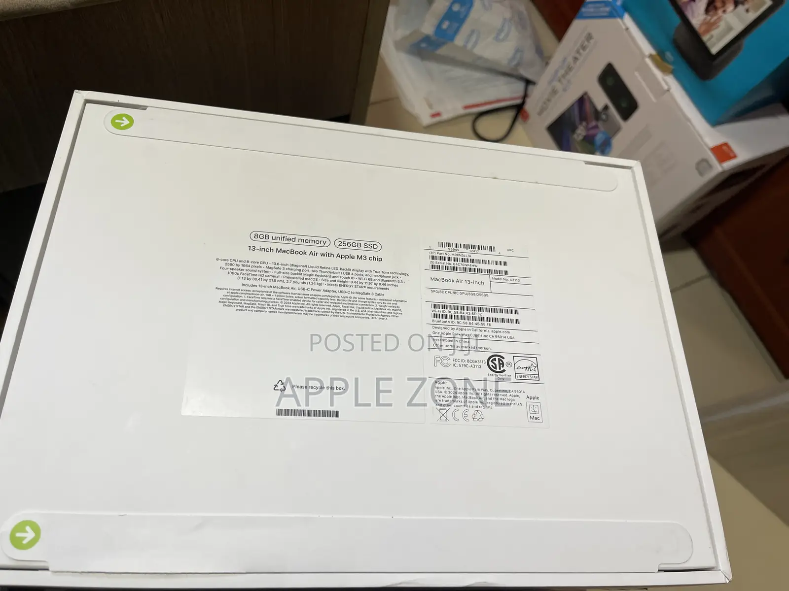New Laptop Apple MacBook Air 2024 M3 13-Inch 8GB Apple M3 SSD 256GB