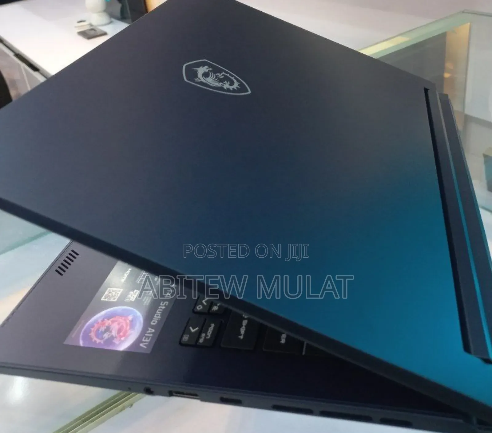 New Laptop MSI Stealth 17 Studio A13V 16GB Intel Core I7 SSD 1T