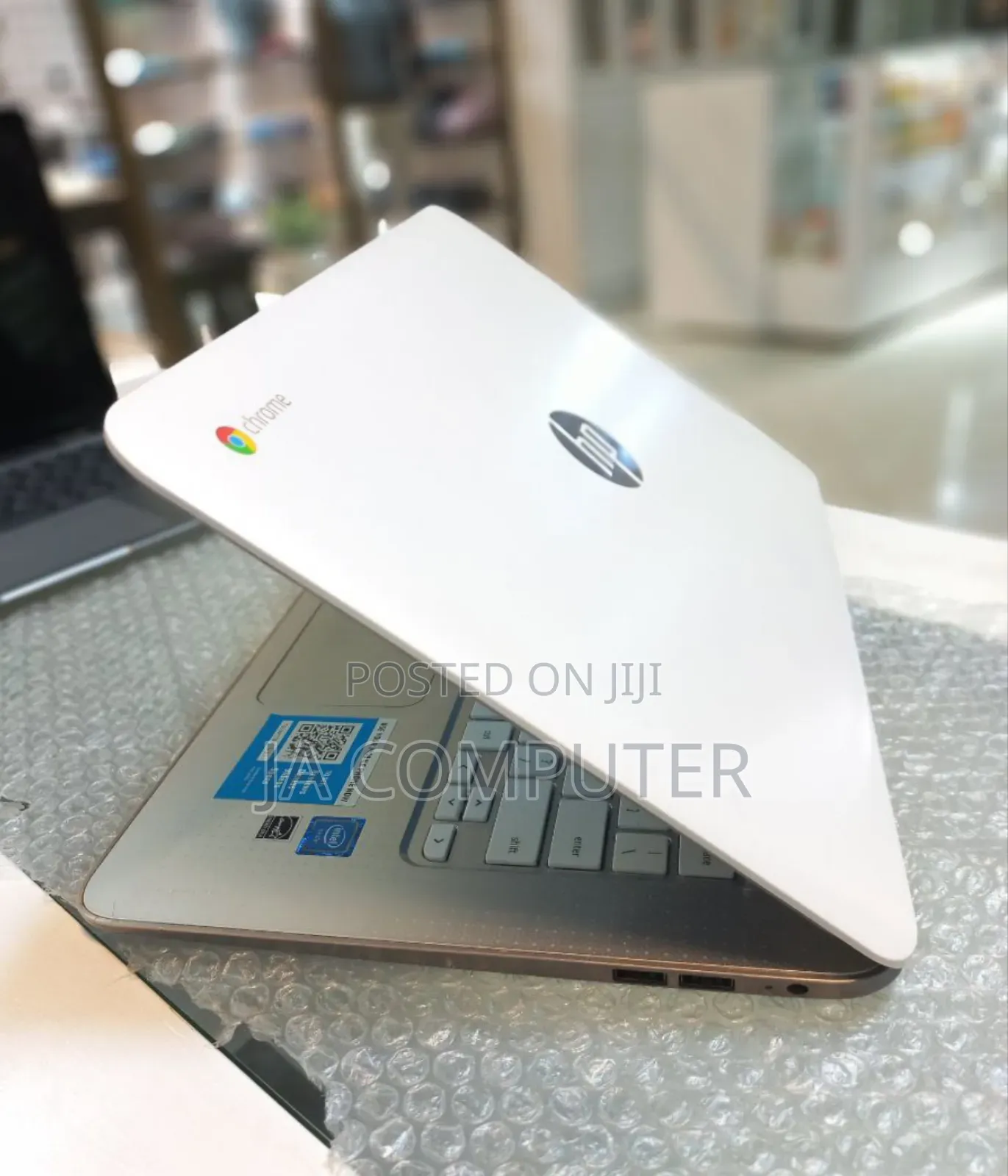 New Laptop HP Chromebook X2 2GB Intel Celeron SSD 16 GB