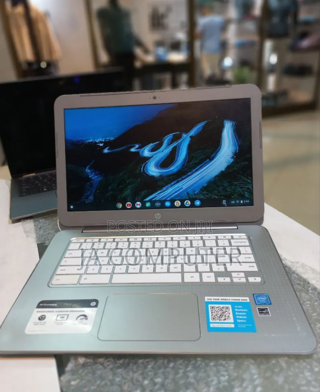 New Laptop HP Chromebook X2 2GB Intel Celeron SSD 16 GB