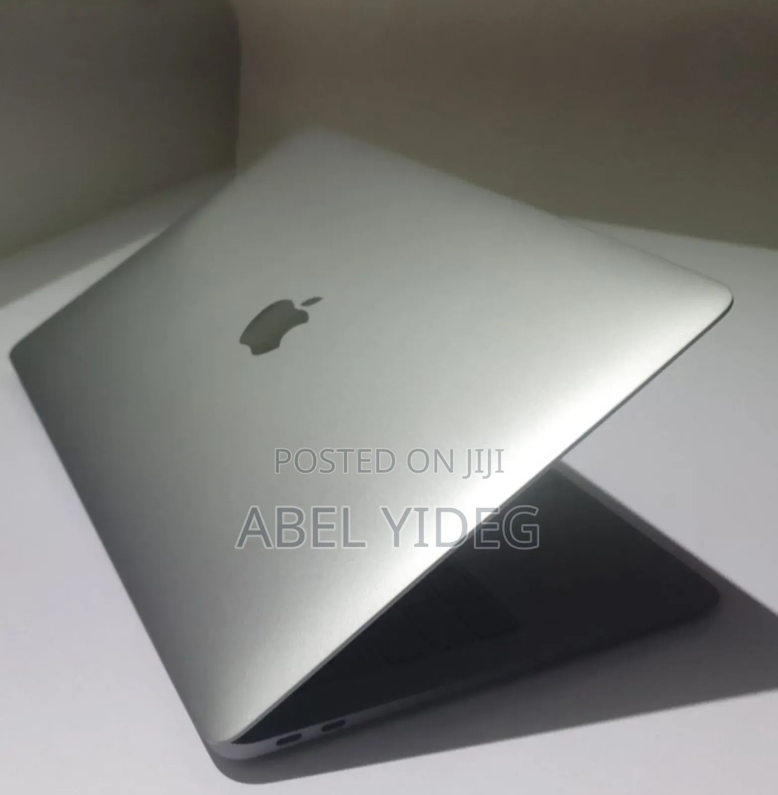 New Laptop Apple MacBook Air 2020 8GB Intel Core I5 SSD 256GB
