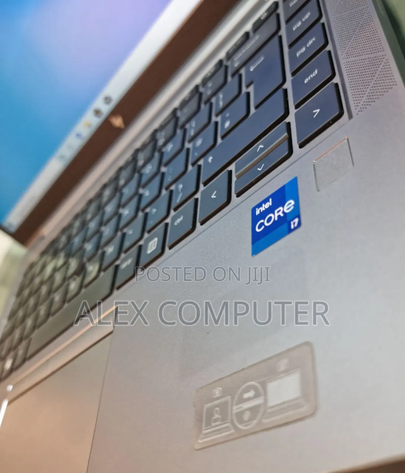 New Laptop HP ZBook Firefly G8 16GB Intel Core I7 SSD 512GB