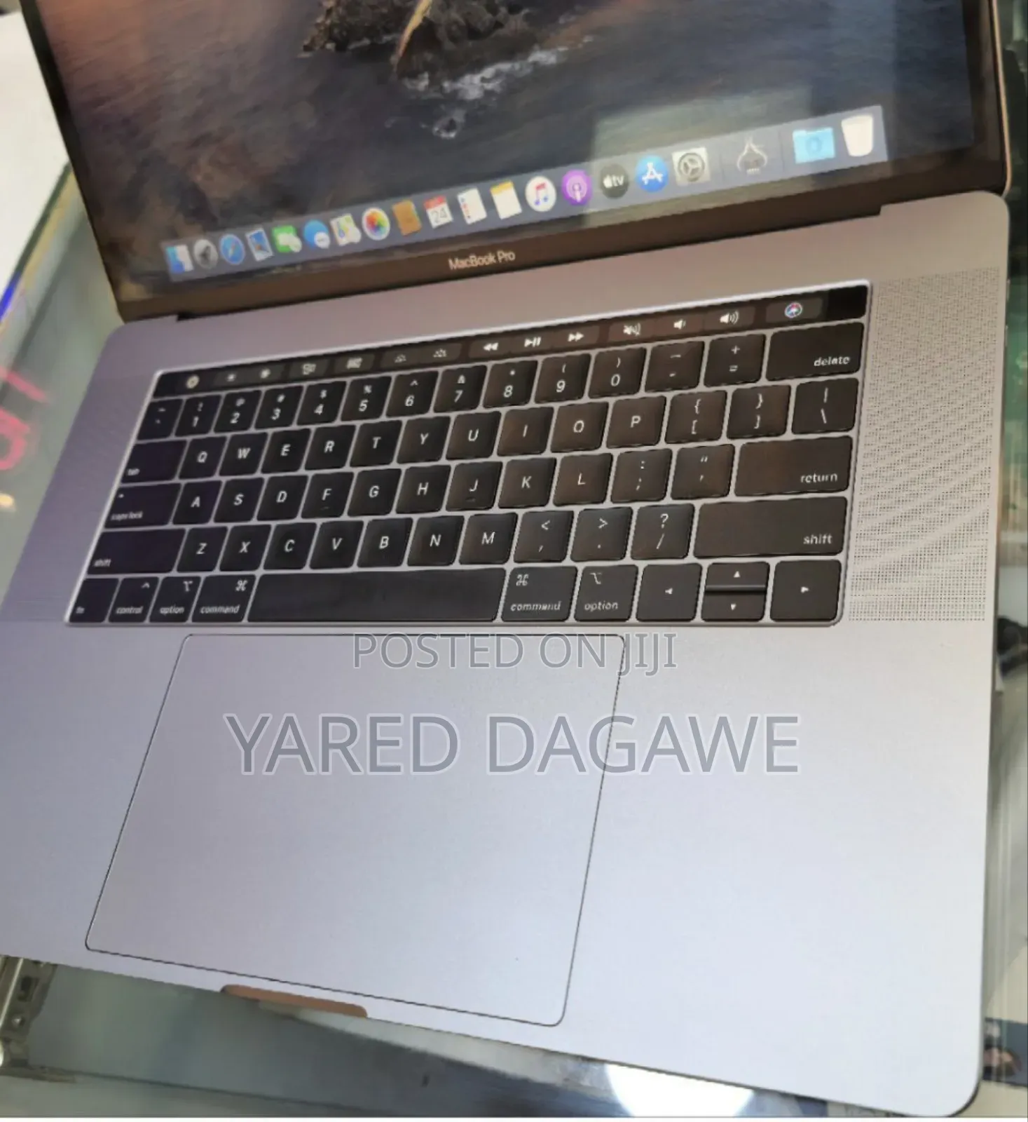 New Laptop Apple MacBook Pro 2018 16GB Intel Core I7 SSD 512GB