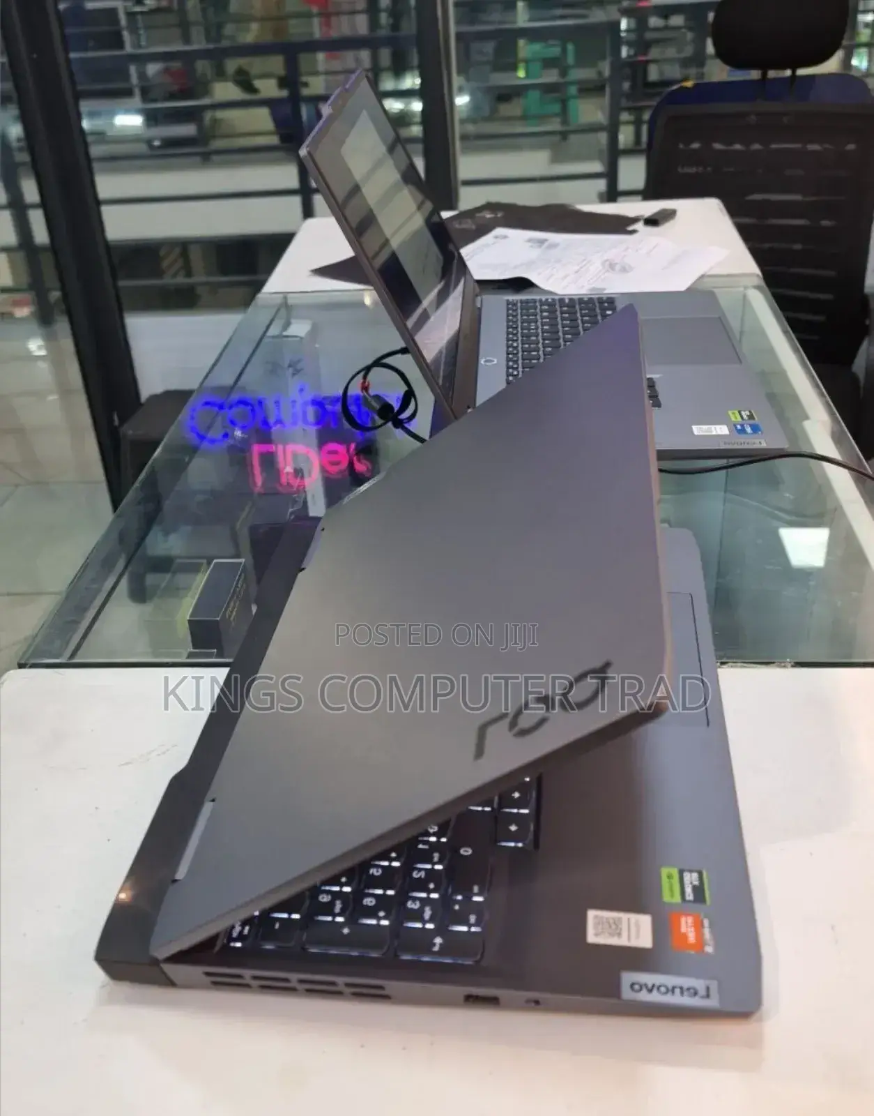 New Laptop Lenovo LOQ 15IRH8 8GB AMD Ryzen 7 SSD 512GB