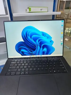 Photo - New Laptop Dell Precision 5570 20GB Intel Core I7 SSD 512GB